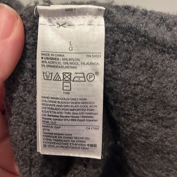 GAP - fleece like cardigan.   Size large - Picture 6 of 9